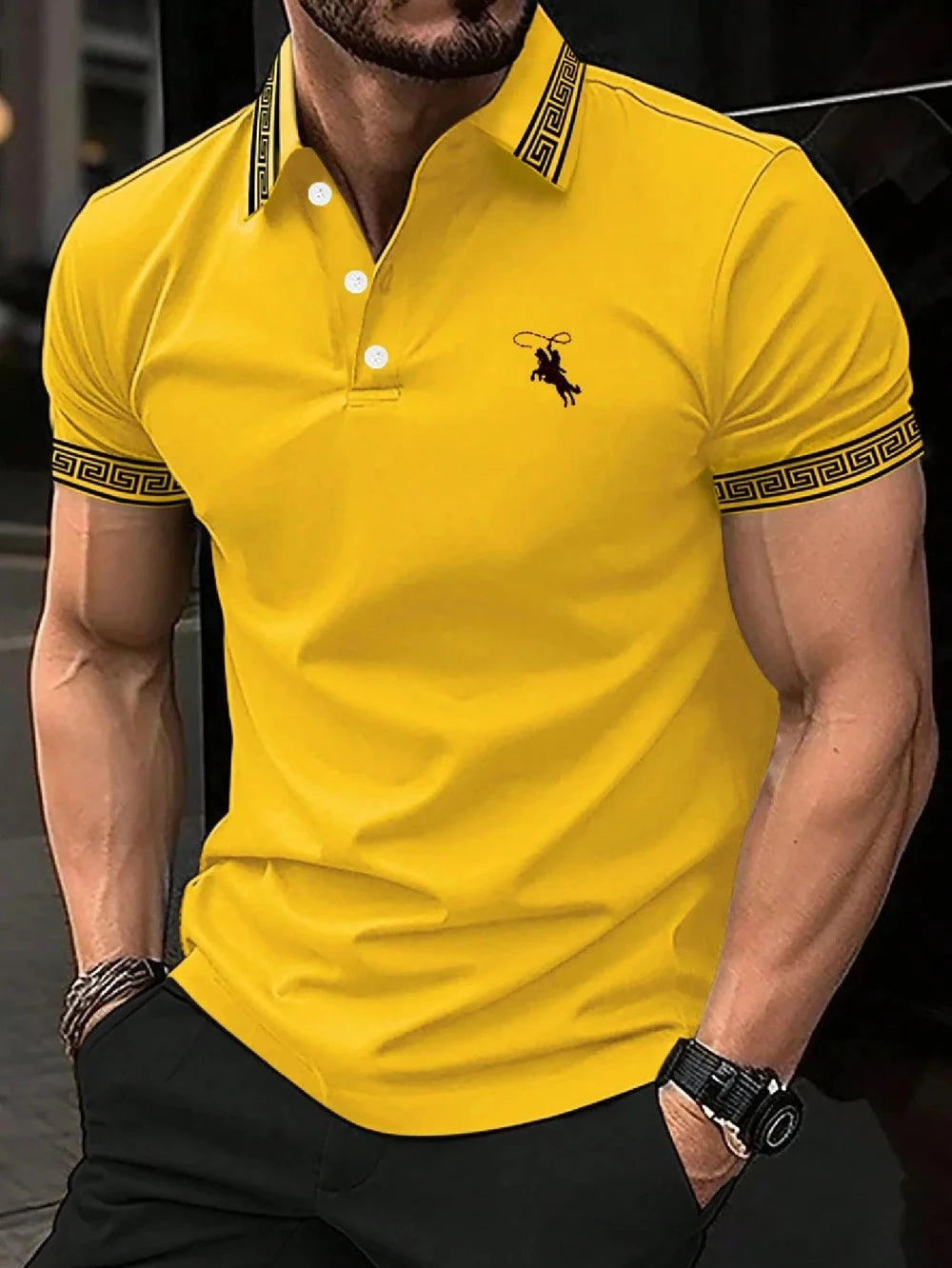 La nueva camiseta POLO de manga corta para hombre para el verano de 2025, presenta una estampado informal de moda y cómoda con estampado de rayas 3D.